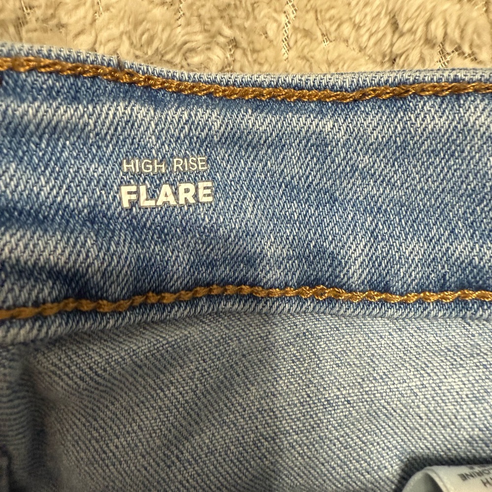 High Rise Flare Jeans - Picture 3 of 4